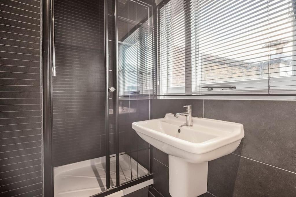 Spacious Home On Chapel Market Londen Buitenkant foto